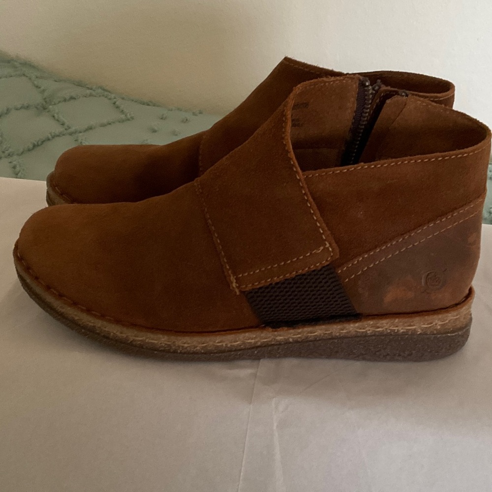 Born Chestnut Color Suede/Leather Ankle Boots size 9 - Picture 6 of 8